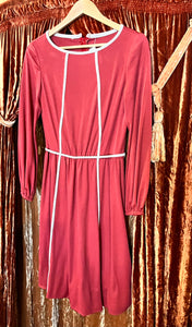 Medium 70’s Polyester Vintage Dress with matching belt