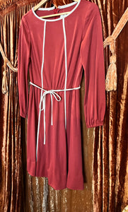 Medium 70’s Polyester Vintage Dress with matching belt